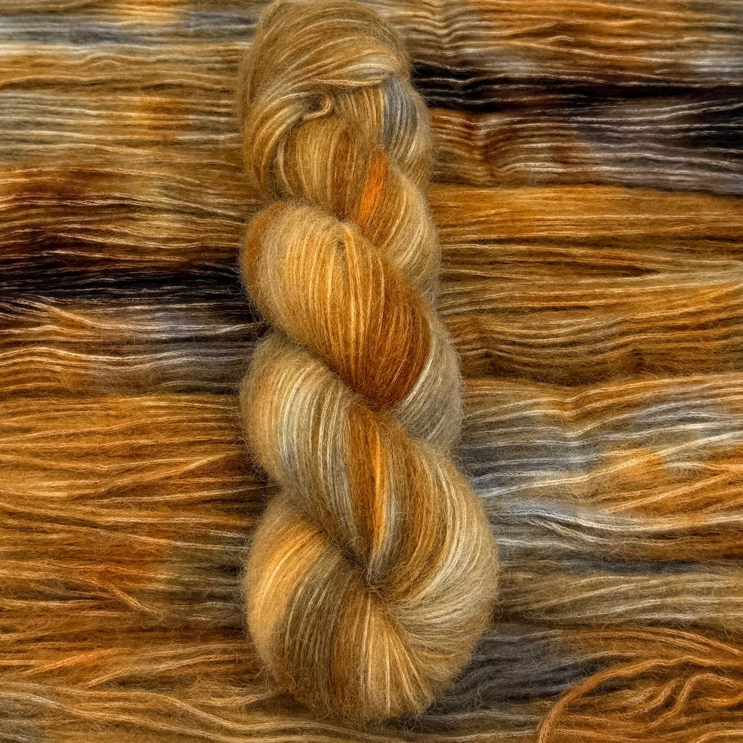 Fluffy Alpakka - Burning Ash - A Knitters World