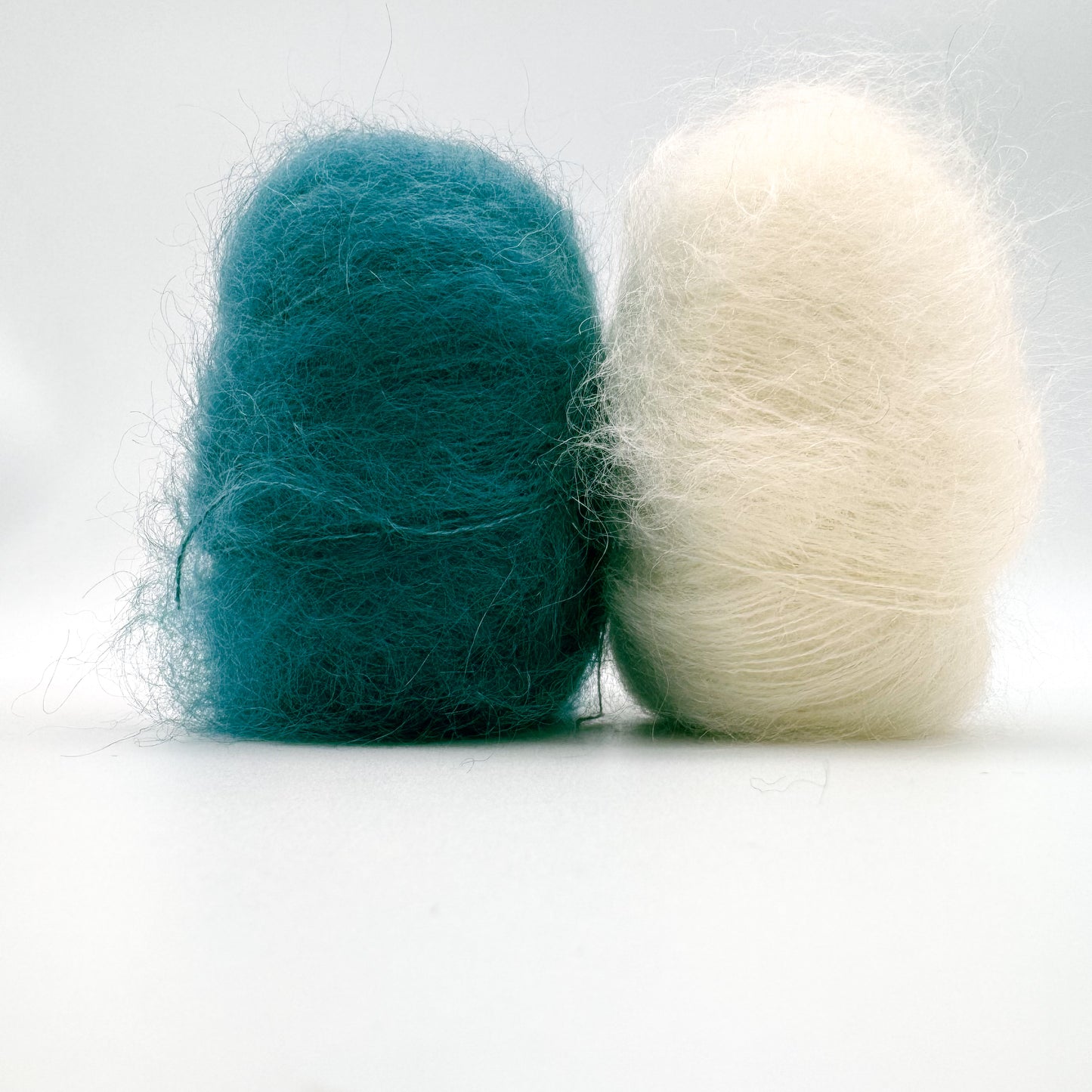 Mohair Sport garn i farven Teal – Superkid Mohair og silke fra A Knitters World