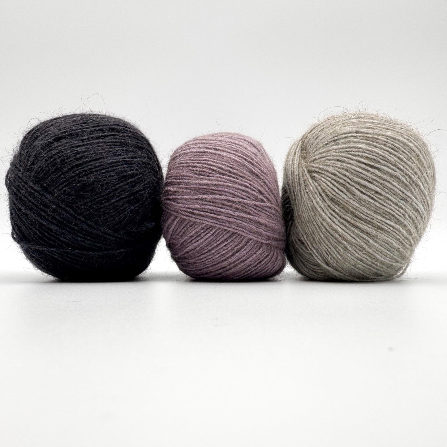 Possum garn i farven Lavender – AKW Skala A luksusgarn med cashmere og mulberry silke