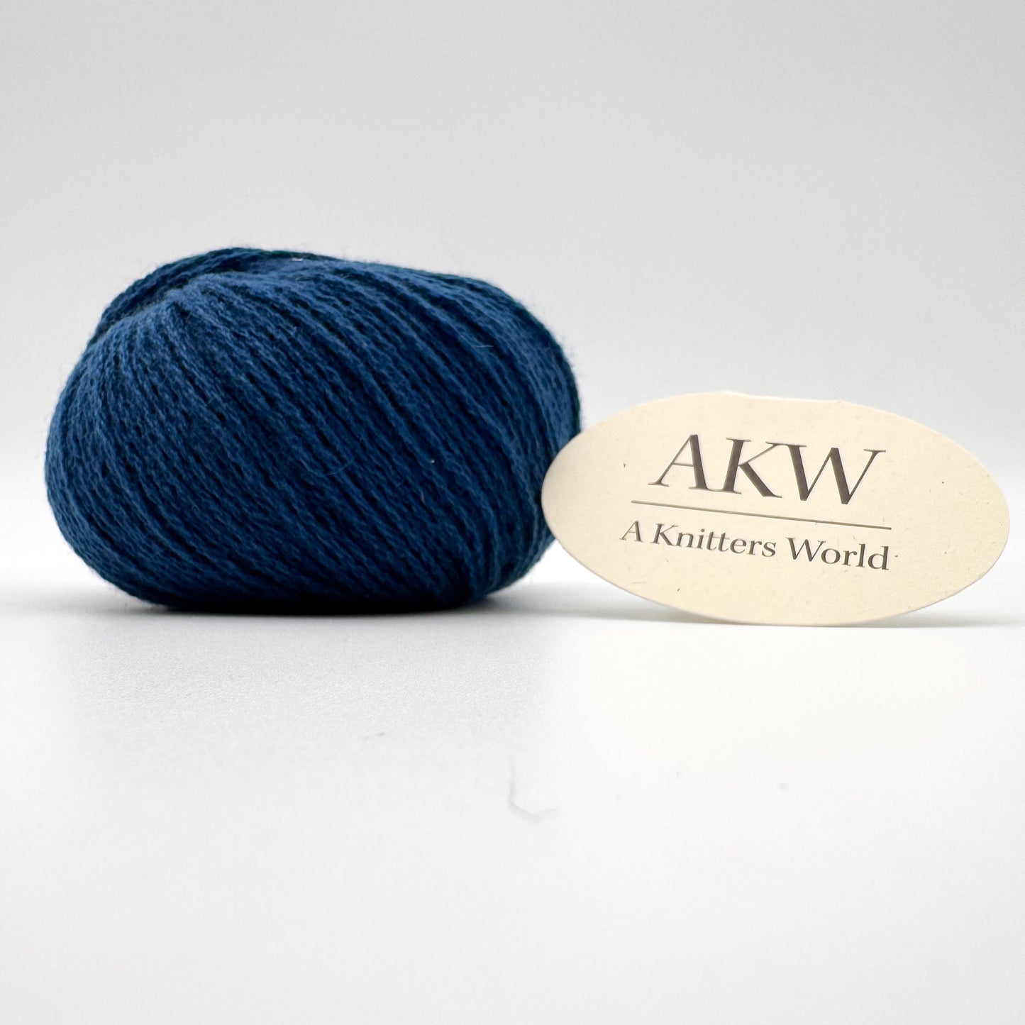 Cashmere garn i farven Teal – 100% Mongolian Cashmere, AKW Skala A fra A Knitters World